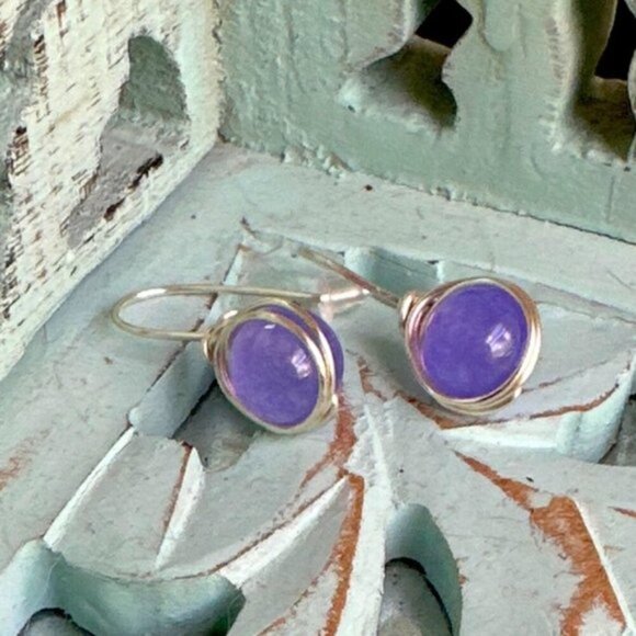 Minimalist Purple jade and silver drops dangle earrings - Picture 1 of 2